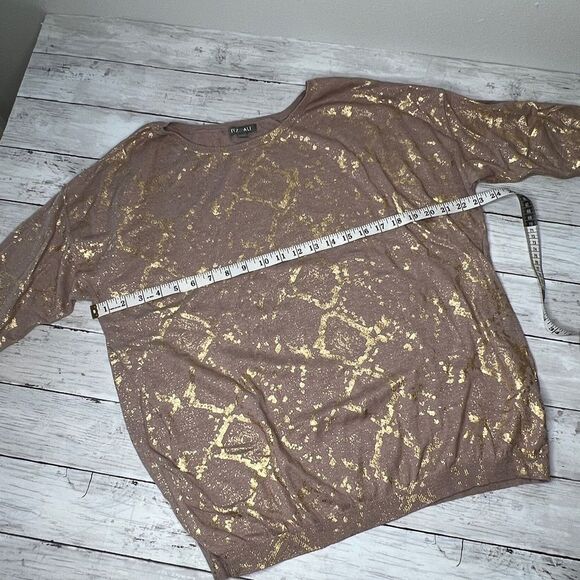 Roz & Ali round neck top 3/4 sleeves beige and gold 1X - Picture 3 of 7